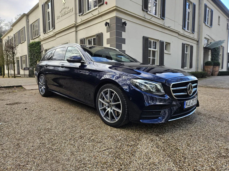Mercedes-Benz E-Klasse E-Klasse - מכונית: תמונה 1 Mercedes-Benz E-Klasse E-Klasse - מכונית: תמונה 1