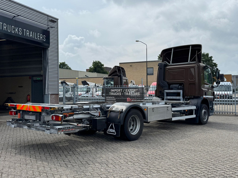DAF CF65 220 - משאית עם שלדת תא: תמונה 2 DAF CF65 220 - משאית עם שלדת תא: תמונה 2