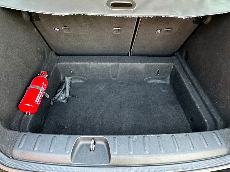 מכונית MINI Clubman One  APK 24-03-2027 Apple Carplay: תמונה 18