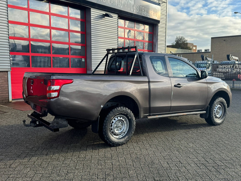 Mitsubishi L200 4*4 airco - טנדר: תמונה 5 Mitsubishi L200 4*4 airco - טנדר: תמונה 5
