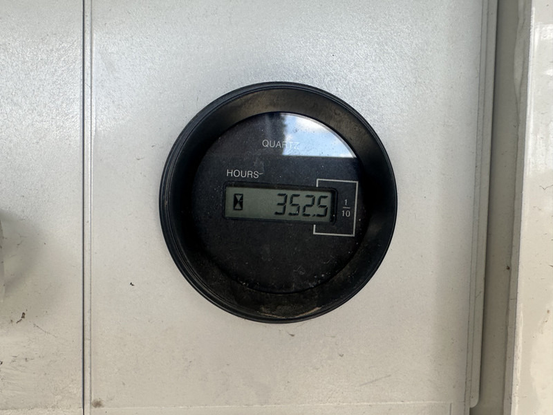 Renault Master 352 Hours + Airco - כלי רכב מסחרי: תמונה 4 Renault Master 352 Hours + Airco - כלי רכב מסחרי: תמונה 4