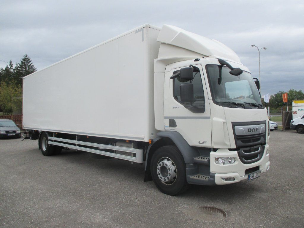 DAF 18.290 DAF 18.290 - משאית תיבה: תמונה 3 DAF 18.290 DAF 18.290 - משאית תיבה: תמונה 3