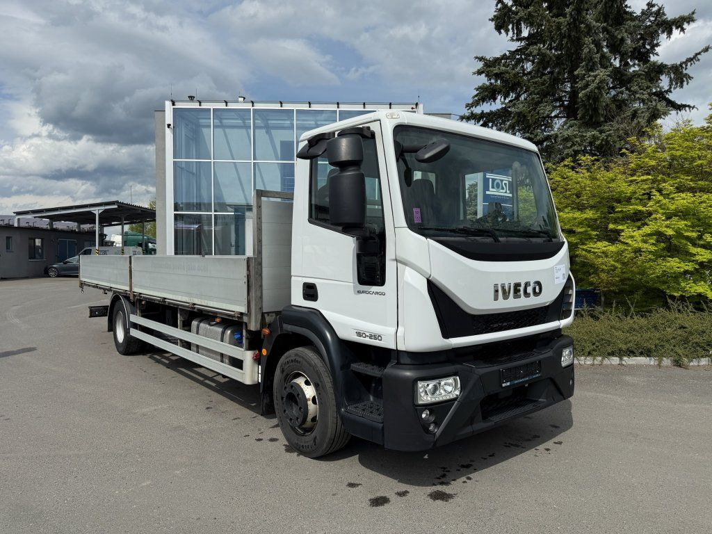 Iveco 150E25 EURO 6 - משאית צד נופל/ שטוחה: תמונה 2 Iveco 150E25 EURO 6 - משאית צד נופל/ שטוחה: תמונה 2