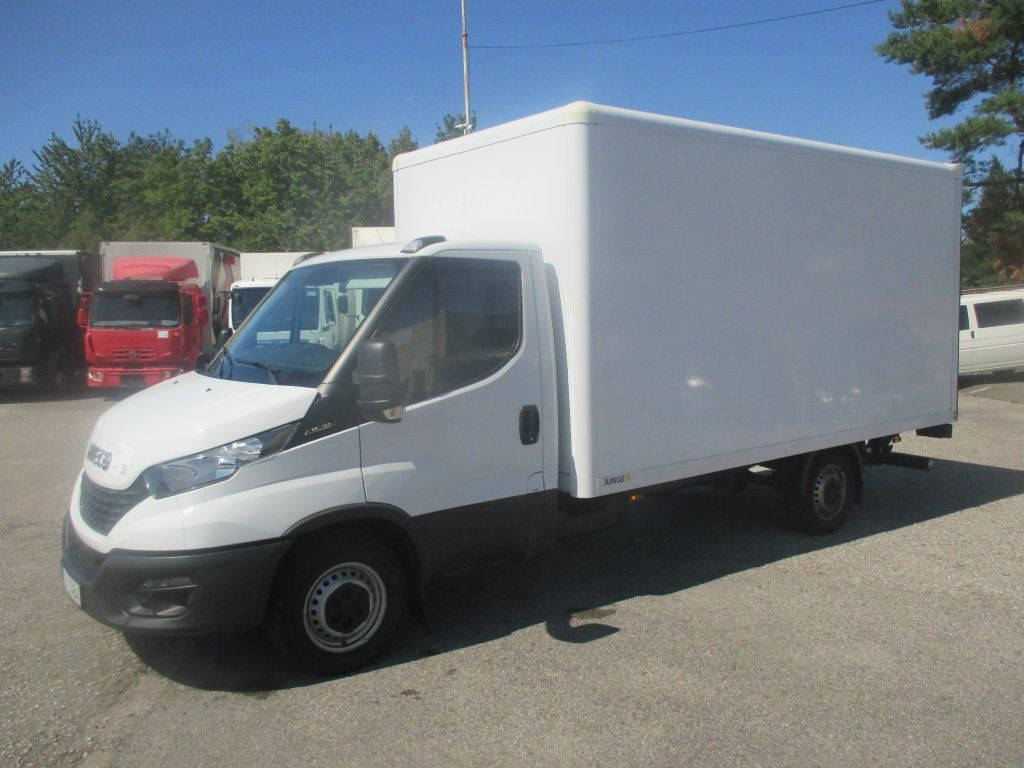Iveco 35S16 Daily EURO 6 - כלי רכב מסחרי עם לוח: תמונה 1 Iveco 35S16 Daily EURO 6 - כלי רכב מסחרי עם לוח: תמונה 1