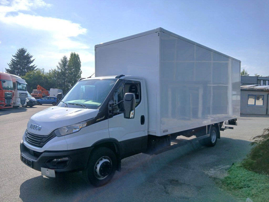 Iveco 72-210 (70C210) - כלי רכב מסחרי עם תיבה: תמונה 2 Iveco 72-210 (70C210) - כלי רכב מסחרי עם תיבה: תמונה 2