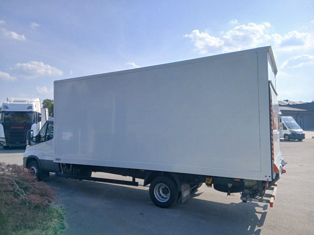 Iveco 72-210 (70C210) - כלי רכב מסחרי עם תיבה: תמונה 5 Iveco 72-210 (70C210) - כלי רכב מסחרי עם תיבה: תמונה 5
