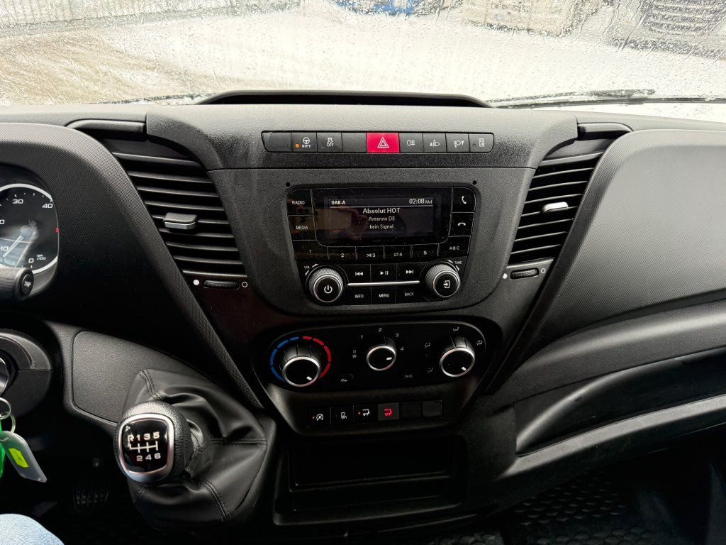 כלי רכב מסחרי עם תיבה Iveco Daily 35C16: תמונה 7 כלי רכב מסחרי עם תיבה Iveco Daily 35C16: תמונה 7