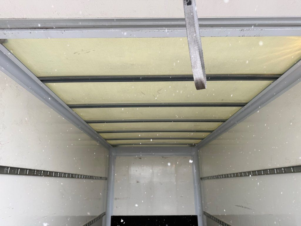 כלי רכב מסחרי עם תיבה Iveco Daily 35C16: תמונה 18 כלי רכב מסחרי עם תיבה Iveco Daily 35C16: תמונה 18