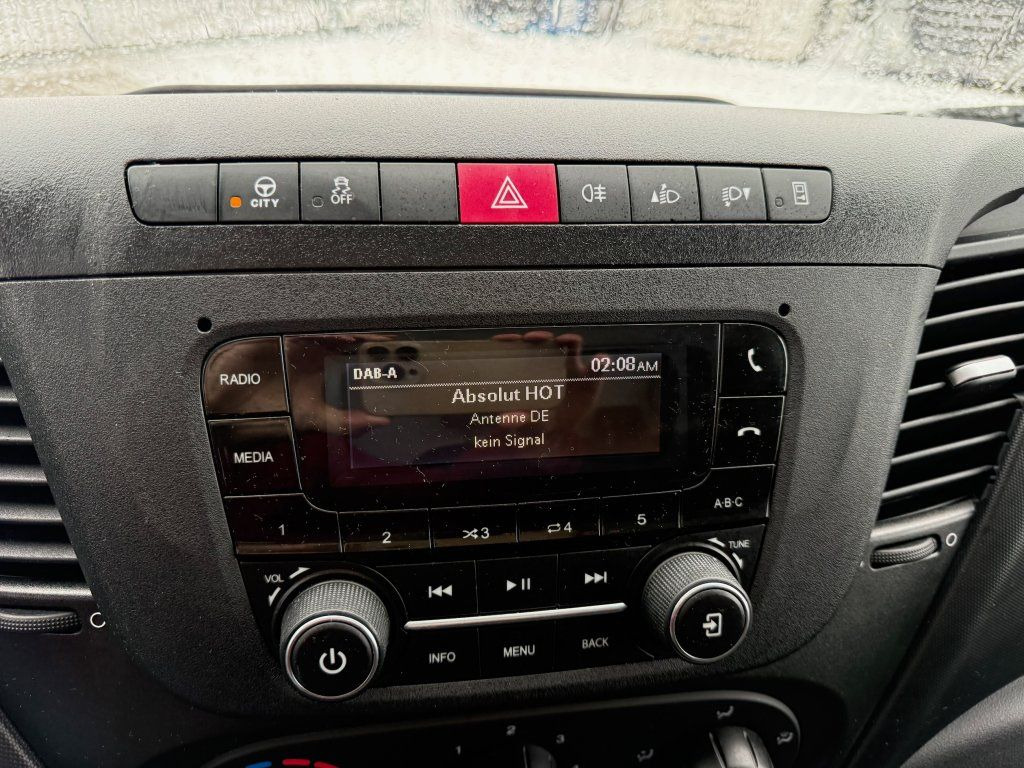 כלי רכב מסחרי עם תיבה Iveco Daily 35C16: תמונה 8 כלי רכב מסחרי עם תיבה Iveco Daily 35C16: תמונה 8