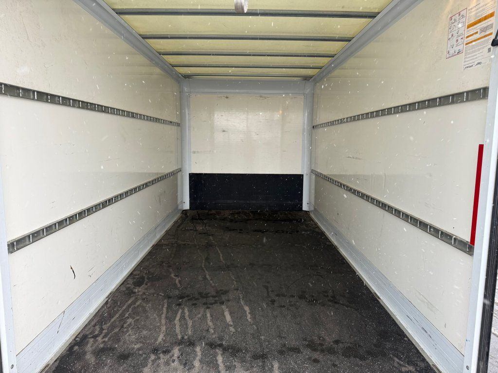 כלי רכב מסחרי עם תיבה Iveco Daily 35C16: תמונה 14 כלי רכב מסחרי עם תיבה Iveco Daily 35C16: תמונה 14