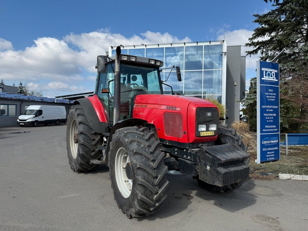 Massey Ferguson MF8260 - טרקטור חקלאי: תמונה 2 Massey Ferguson MF8260 - טרקטור חקלאי: תמונה 2