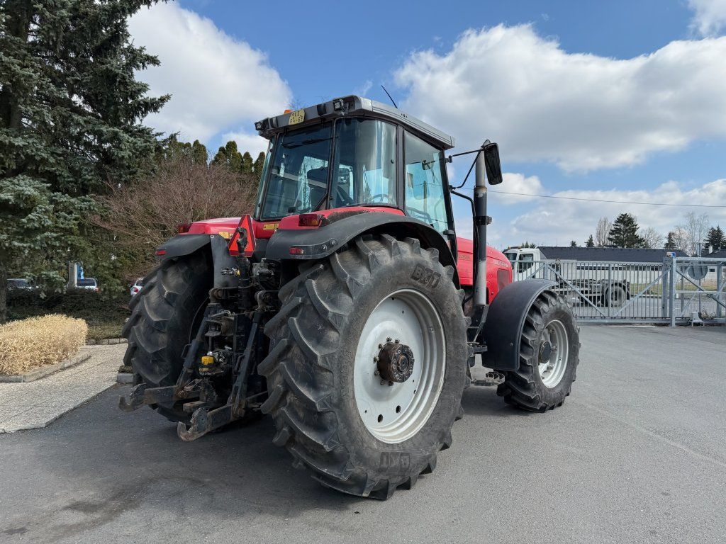 Massey Ferguson MF8260 - טרקטור חקלאי: תמונה 4 Massey Ferguson MF8260 - טרקטור חקלאי: תמונה 4