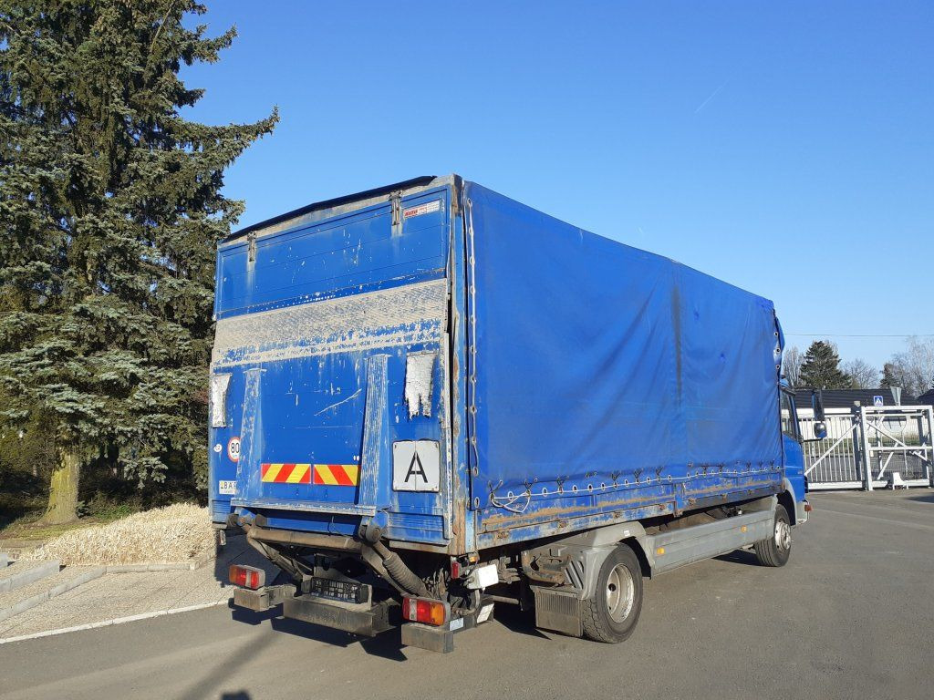 Mercedes-Benz 1018 Atego EURO 3 - משאית וילונות צד: תמונה 5 Mercedes-Benz 1018 Atego EURO 3 - משאית וילונות צד: תמונה 5