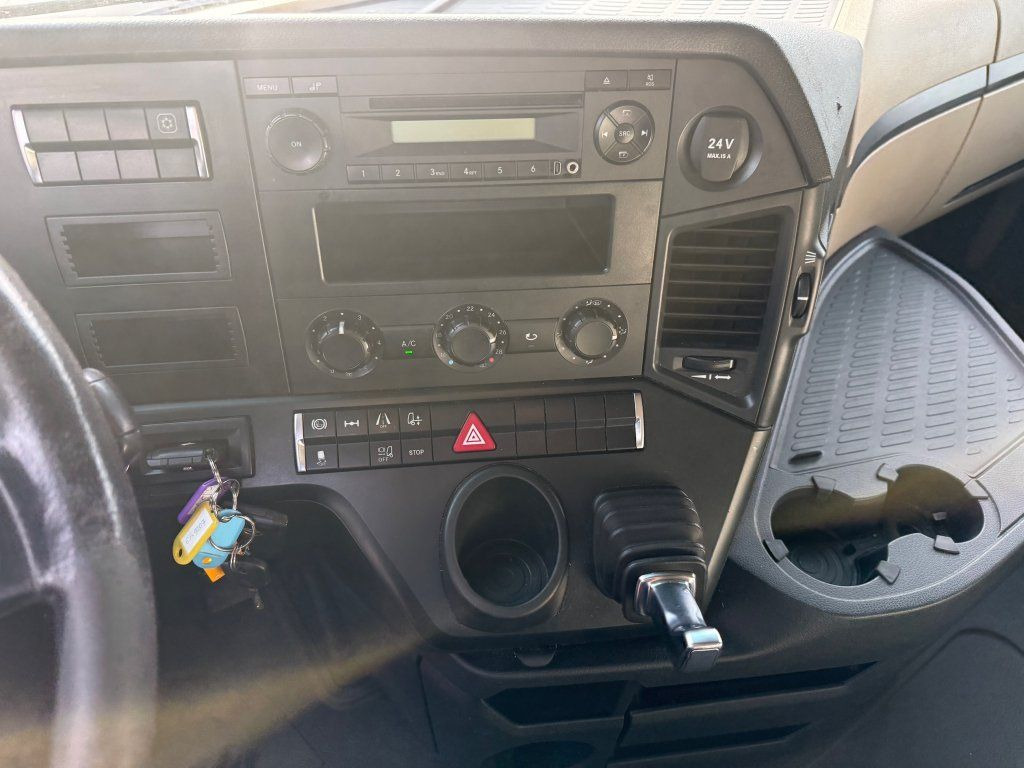 יחידת טרקטור Mercedes-Benz 1845 Actros EURO 6: תמונה 16 יחידת טרקטור Mercedes-Benz 1845 Actros EURO 6: תמונה 16