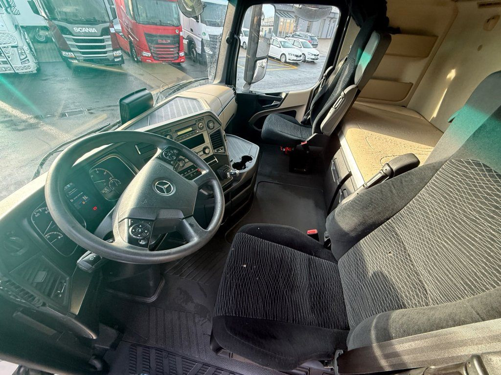 הַחכָּרָה Mercedes-Benz 1845 Actros EURO 6 Mercedes-Benz 1845 Actros EURO 6: תמונה 13 הַחכָּרָה Mercedes-Benz 1845 Actros EURO 6 Mercedes-Benz 1845 Actros EURO 6: תמונה 13