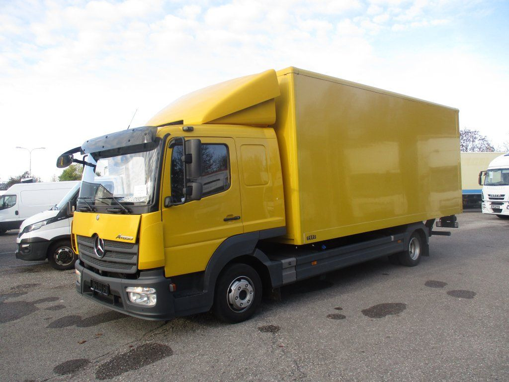 Mercedes-Benz Atego 210, Liege - כלי רכב מסחרי עם תיבה: תמונה 1 Mercedes-Benz Atego 210, Liege - כלי רכב מסחרי עם תיבה: תמונה 1