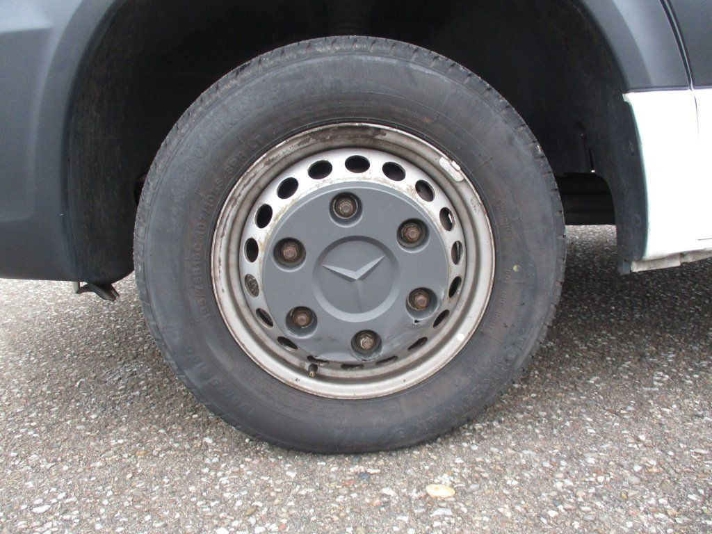 כלי רכב מסחרי עם תיבה Mercedes-Benz Sprinter 513 CDI LBW: תמונה 8