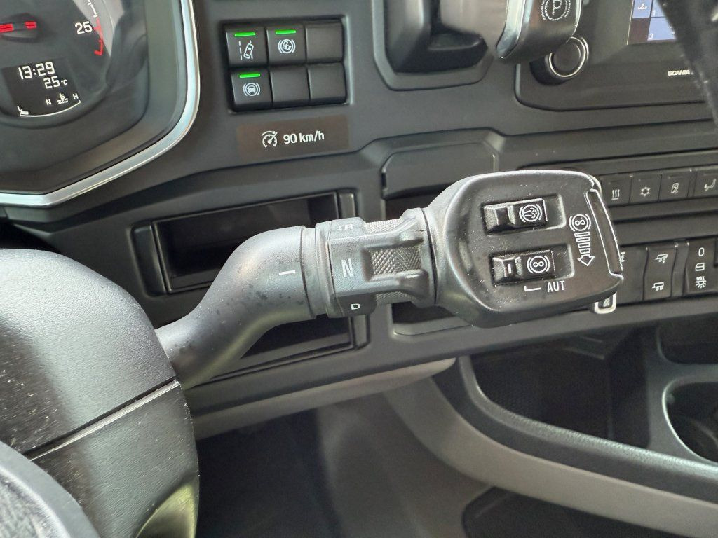 יחידת טרקטור Scania R450 Euro 6: תמונה 11