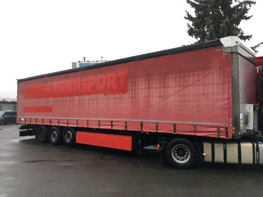 Schmitz Cargobull SCB*S3T standard/lifting roof/Hubdach 2,70-2,85m - סמיטריילר עם וילונות צד: תמונה 2 Schmitz Cargobull SCB*S3T standard/lifting roof/Hubdach 2,70-2,85m - סמיטריילר עם וילונות צד: תמונה 2