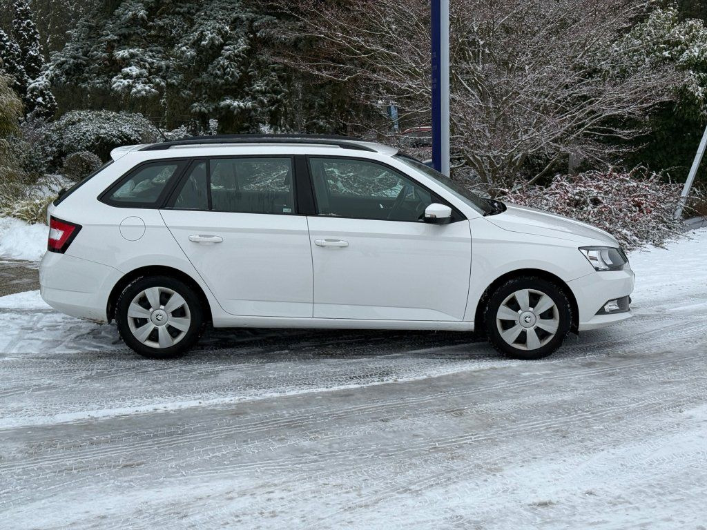 Skoda 1,4TDi kombi - רכב סטיישן: תמונה 3 Skoda 1,4TDi kombi - רכב סטיישן: תמונה 3