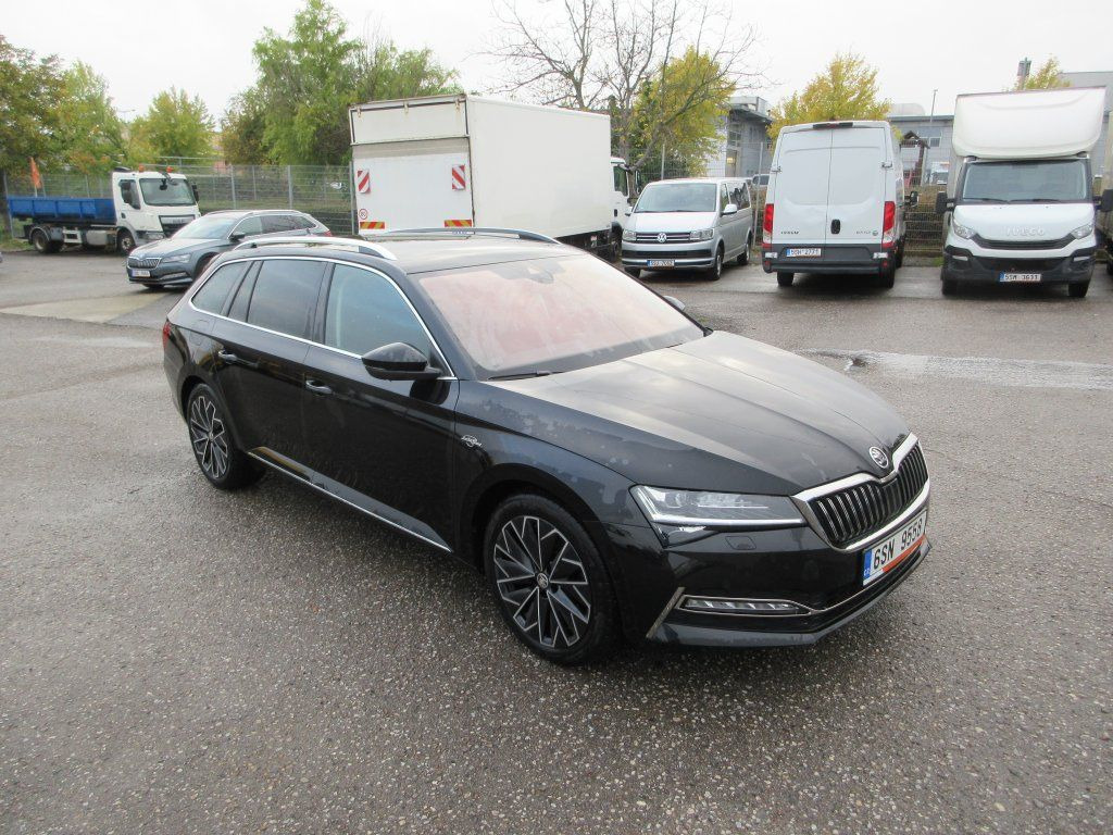 Skoda 2.0 Tdi L&K 4x4 - רכב סטיישן: תמונה 2 Skoda 2.0 Tdi L&K 4x4 - רכב סטיישן: תמונה 2