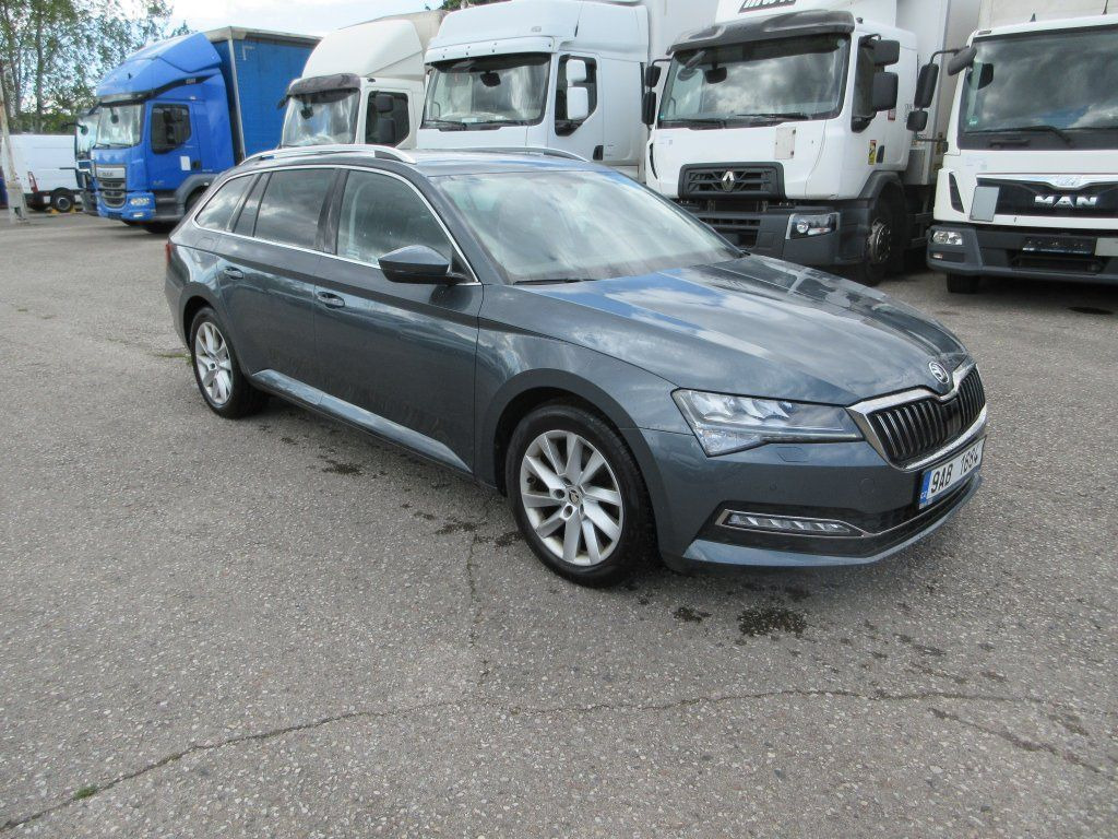 Skoda 2.0 Tdi  Style - רכב סטיישן: תמונה 3 Skoda 2.0 Tdi  Style - רכב סטיישן: תמונה 3