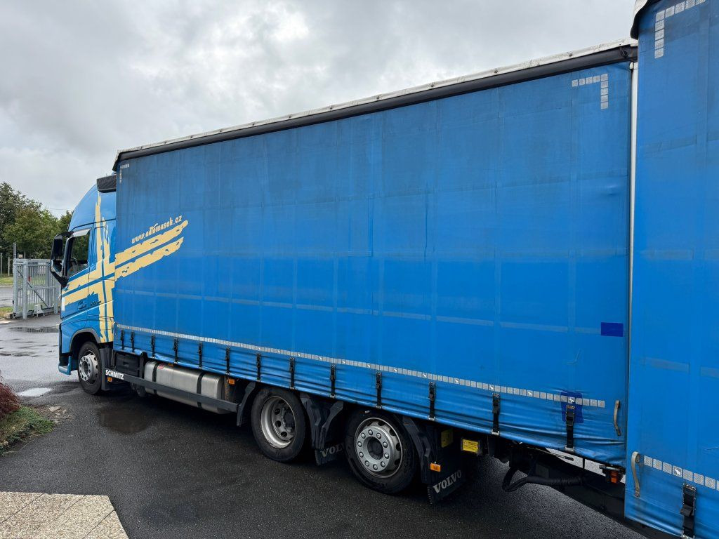 Volvo FH500 6x2 Euro 6 + Schmitz - משאית וילונות צד: תמונה 4 Volvo FH500 6x2 Euro 6 + Schmitz - משאית וילונות צד: תמונה 4