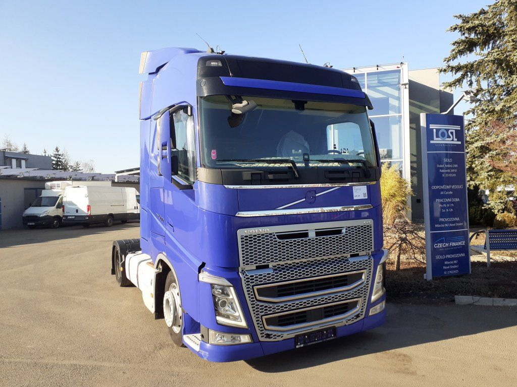 Volvo FH500 XL EURO 6 MEGA/lowdeck - יחידת טרקטור: תמונה 2 Volvo FH500 XL EURO 6 MEGA/lowdeck - יחידת טרקטור: תמונה 2