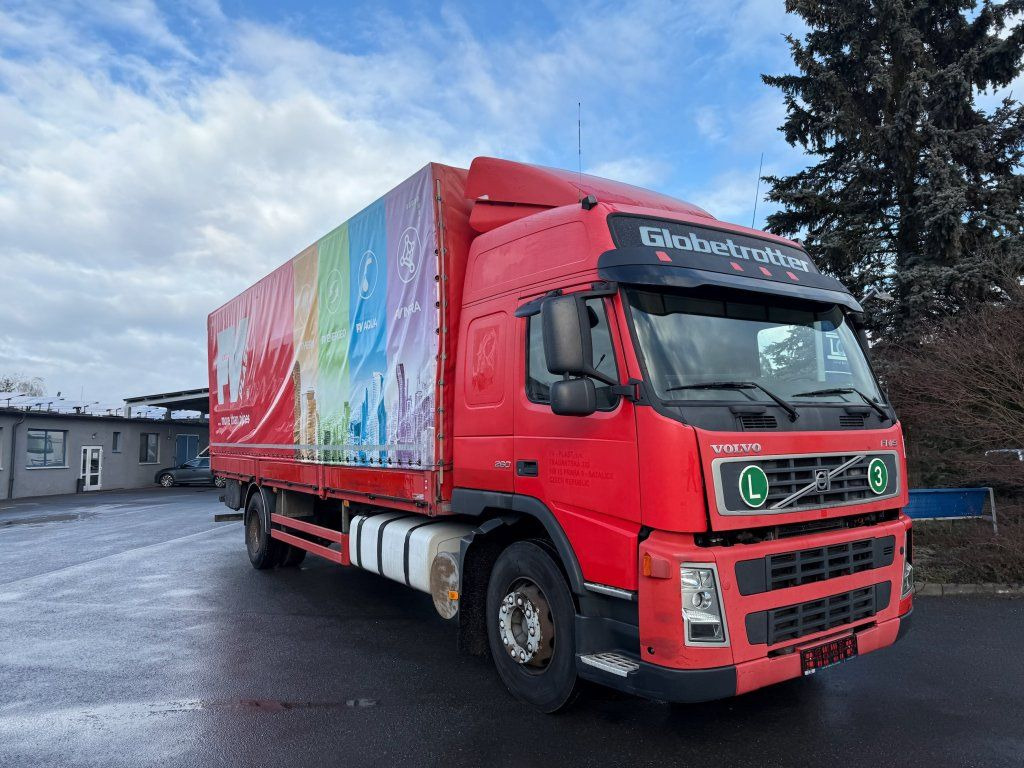Volvo FM260 EURO 3 - משאית וילונות צד: תמונה 2 Volvo FM260 EURO 3 - משאית וילונות צד: תמונה 2