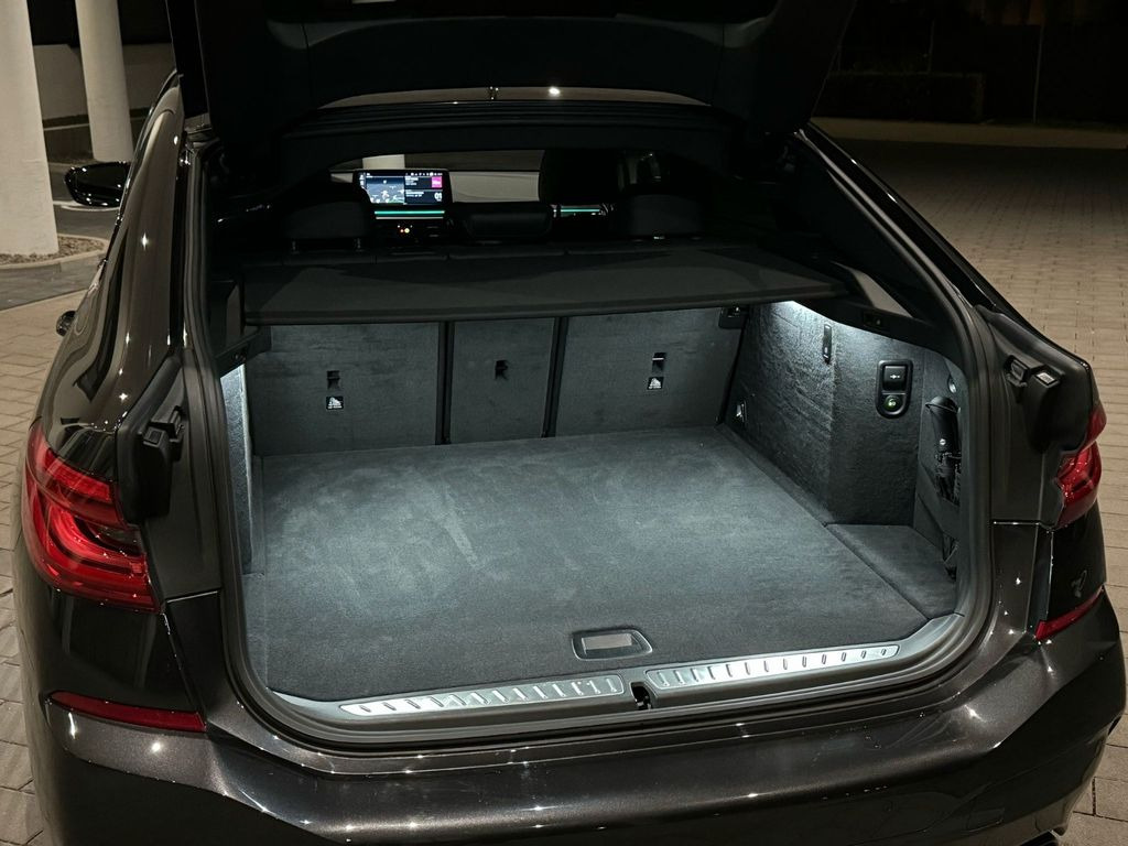 סדאן BMW 630d Gran Turismo xDrive M-Sport: תמונה 12