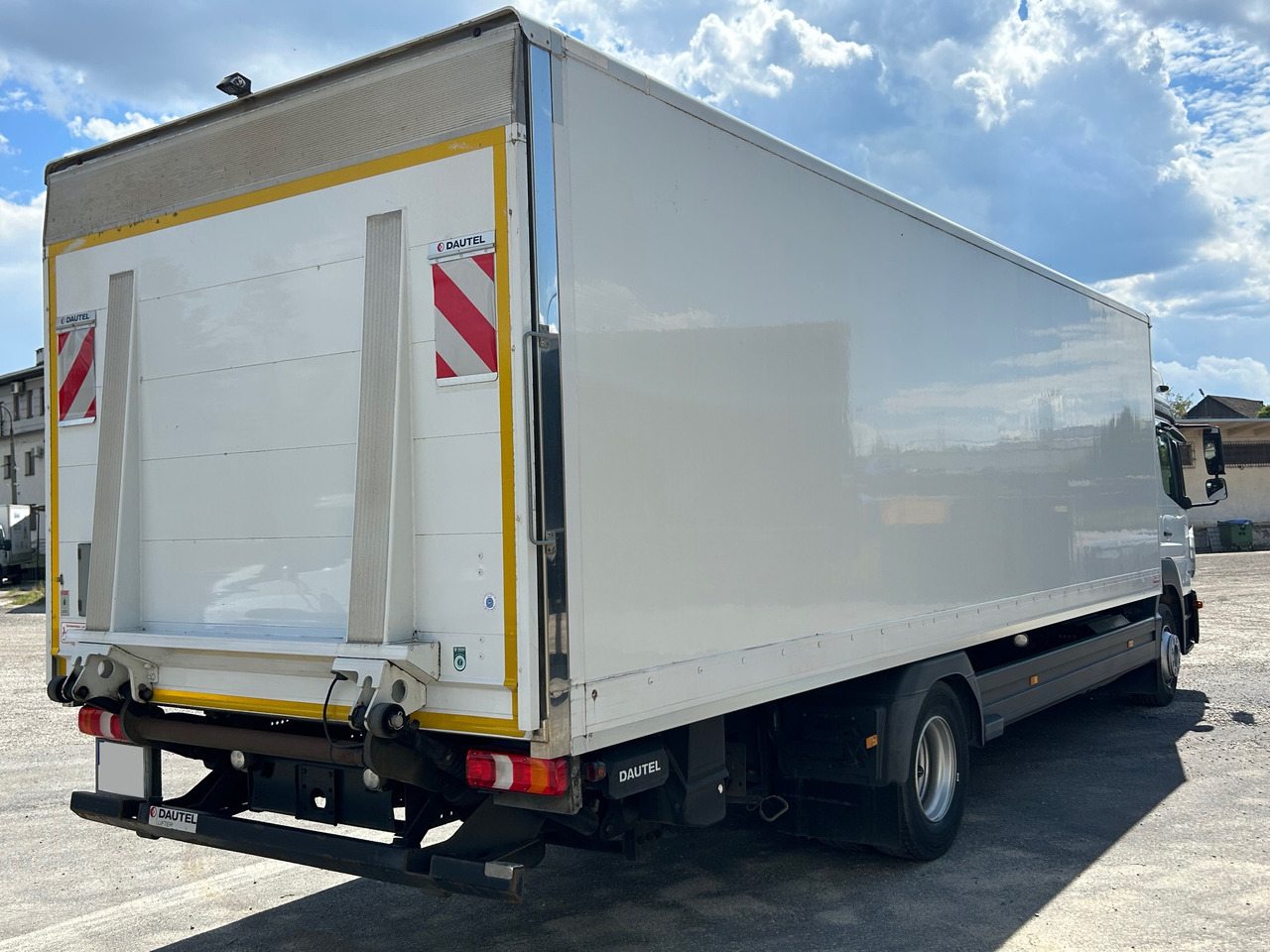 MERCEDES-BENZ ATEGO 1230 / BIGSPACE / 2020 / KOFFER 19 EPAL / LBW 2T - משאית תיבה: תמונה 3 MERCEDES-BENZ ATEGO 1230 / BIGSPACE / 2020 / KOFFER 19 EPAL / LBW 2T - משאית תיבה: תמונה 3