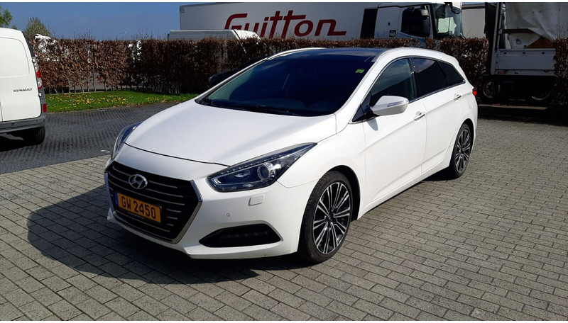 Hyundai i40 - מכונית: תמונה 2 Hyundai i40 - מכונית: תמונה 2