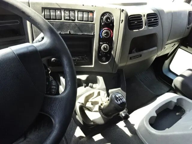 Renault Midlum 270 dxi - manual gearbox / steel suspension lames - משאית תיבה: תמונה 4 Renault Midlum 270 dxi - manual gearbox / steel suspension lames - משאית תיבה: תמונה 4