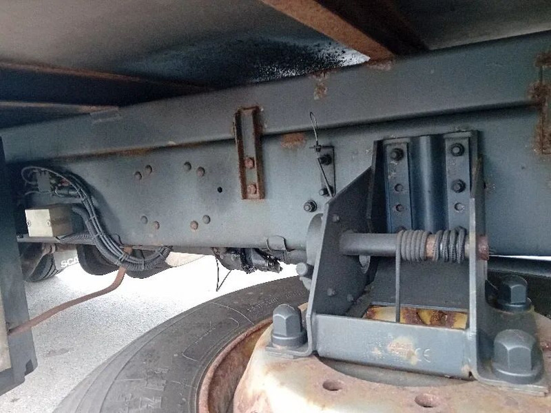Scania 94.220 D - manual gearbox - top condition - משאית וילונות צד: תמונה 5 Scania 94.220 D - manual gearbox - top condition - משאית וילונות צד: תמונה 5