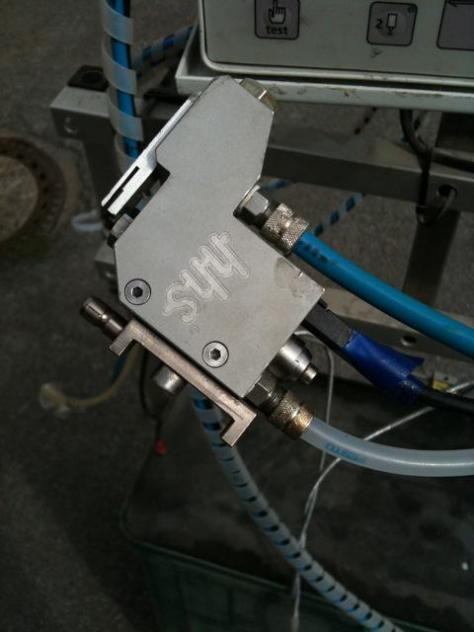 Baumer HHS C-210 2-channel glue application control system - מכונות קיפול: תמונה 3 Baumer HHS C-210 2-channel glue application control system - מכונות קיפול: תמונה 3