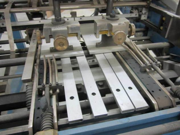 Fidia Dora-Combi Folder Folding Gluing Machine - מכונות קיפול: תמונה 4 Fidia Dora-Combi Folder Folding Gluing Machine - מכונות קיפול: תמונה 4
