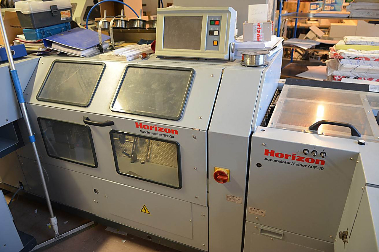 HORIZON STITCH LINER 5500 - twelve stations - מכונת הדפסה: תמונה 4 HORIZON STITCH LINER 5500 - twelve stations - מכונת הדפסה: תמונה 4