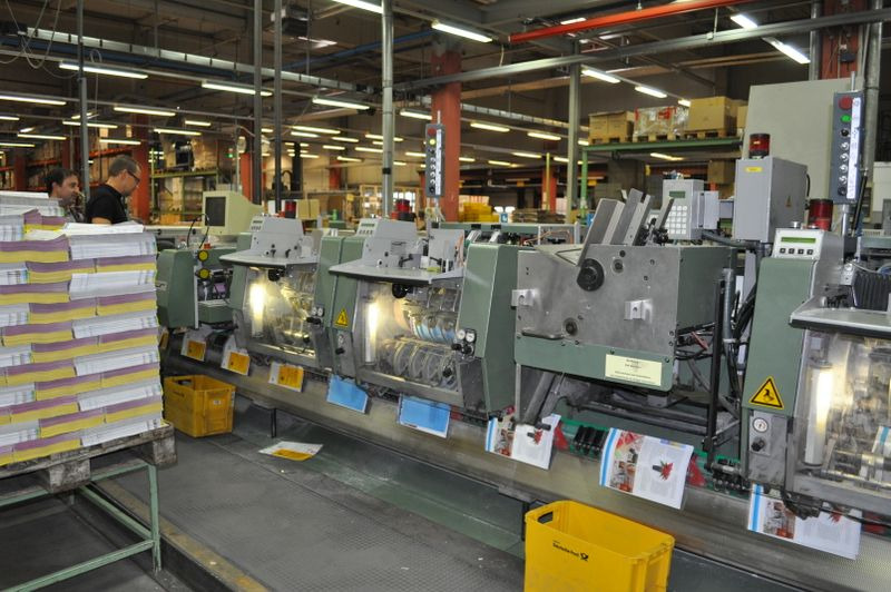 High Speed saddlestitcher Müller Martini Prima Amrys Year 2000 - מכונת הדפסה: תמונה 1 High Speed saddlestitcher Müller Martini Prima Amrys Year 2000 - מכונת הדפסה: תמונה 1