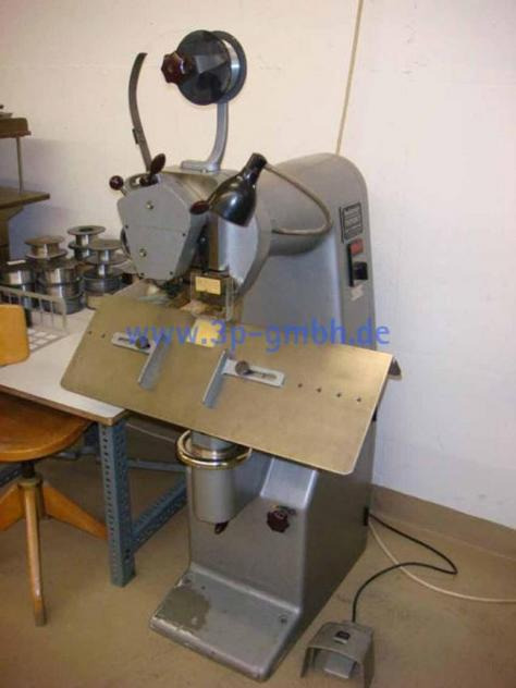 Hohner Favorit wire stapling machine - מכונת הדפסה: תמונה 1 Hohner Favorit wire stapling machine - מכונת הדפסה: תמונה 1