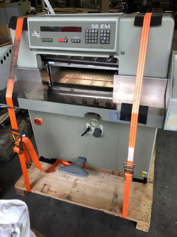 Polar 58 EM cutting machine - מכונת חיתוך נייר: תמונה 3 Polar 58 EM cutting machine - מכונת חיתוך נייר: תמונה 3