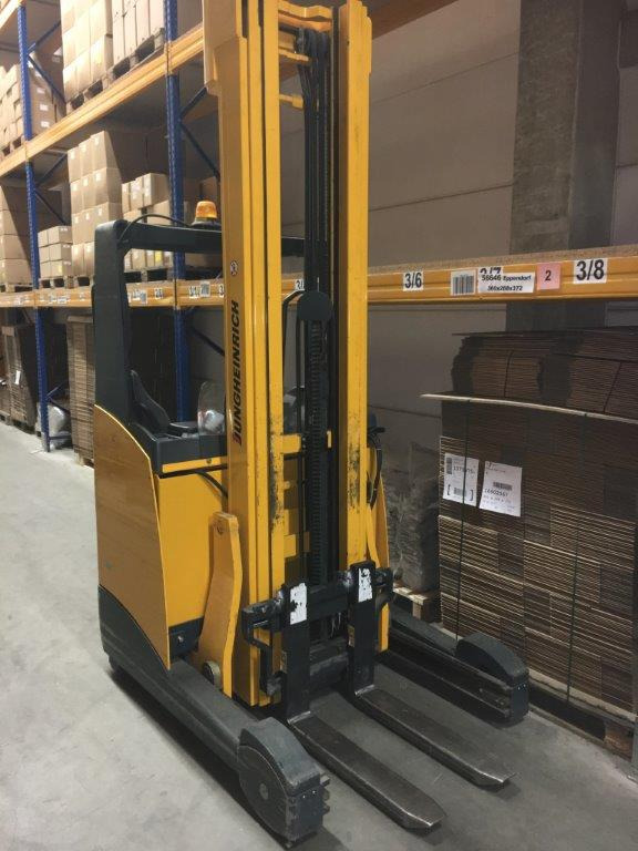 Reach truck Jungheinrich ETV 114 - משאית הגעה: תמונה 1 Reach truck Jungheinrich ETV 114 - משאית הגעה: תמונה 1