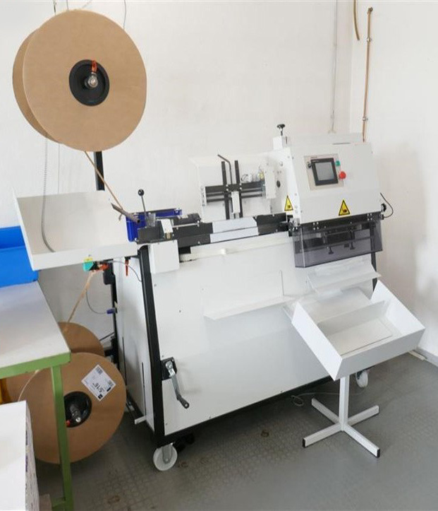 Ringbook & calendar - wire binding machine RENZ Mobi 500 with calendar hanger KA 300 - מכונת כריכה: תמונה 1 Ringbook & calendar - wire binding machine RENZ Mobi 500 with calendar hanger KA 300 - מכונת כריכה: תמונה 1