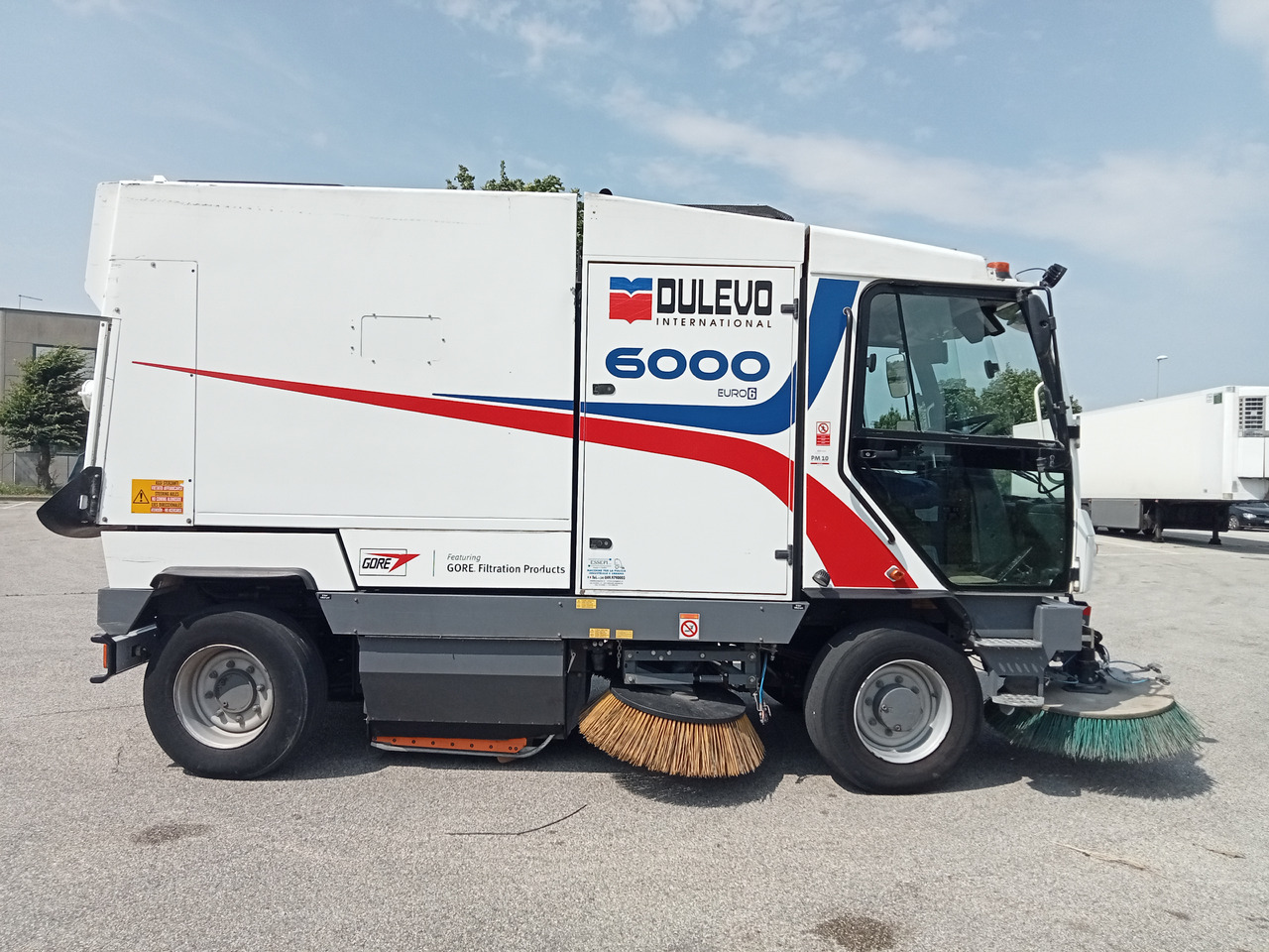 DULEVO 6000 - מטאטא כבישים: תמונה 1 DULEVO 6000 - מטאטא כבישים: תמונה 1