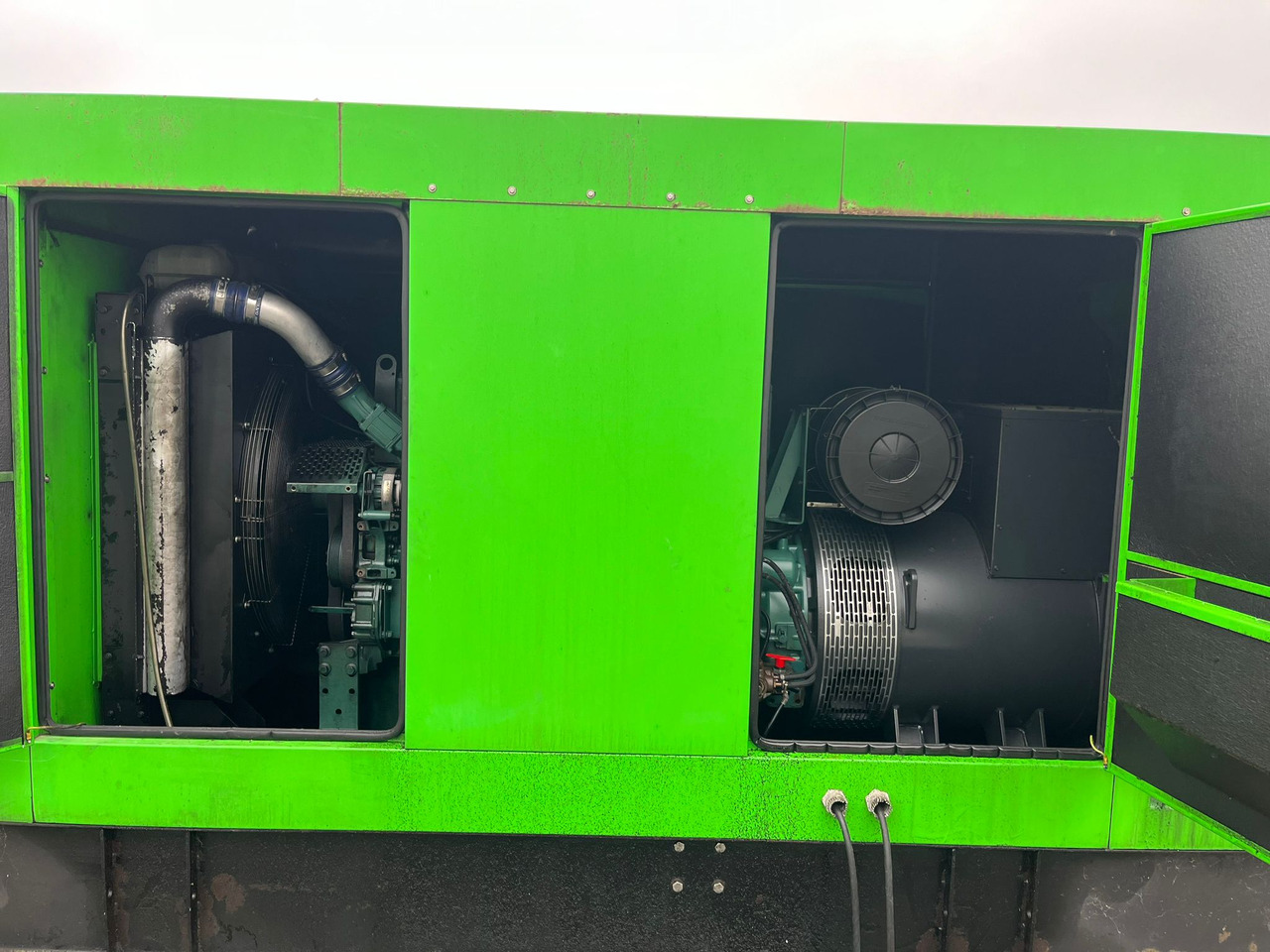 Volvo Penta TAD1241GE 400 kVa - ערכת גנרטורים: תמונה 4 Volvo Penta TAD1241GE 400 kVa - ערכת גנרטורים: תמונה 4
