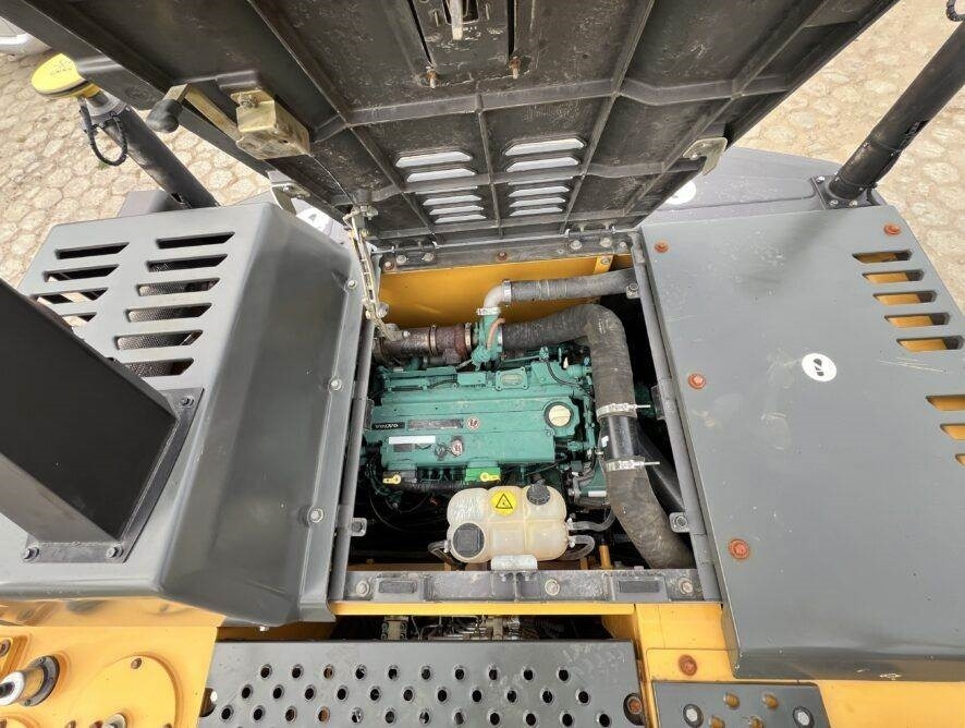 מחפר סורק Volvo EC220EL ROTOTILT + LEICA 3D GPS 2xbucket: תמונה 13