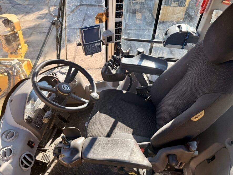 Volvo L110H  - מעמיס גלגלים: תמונה 4 Volvo L110H  - מעמיס גלגלים: תמונה 4