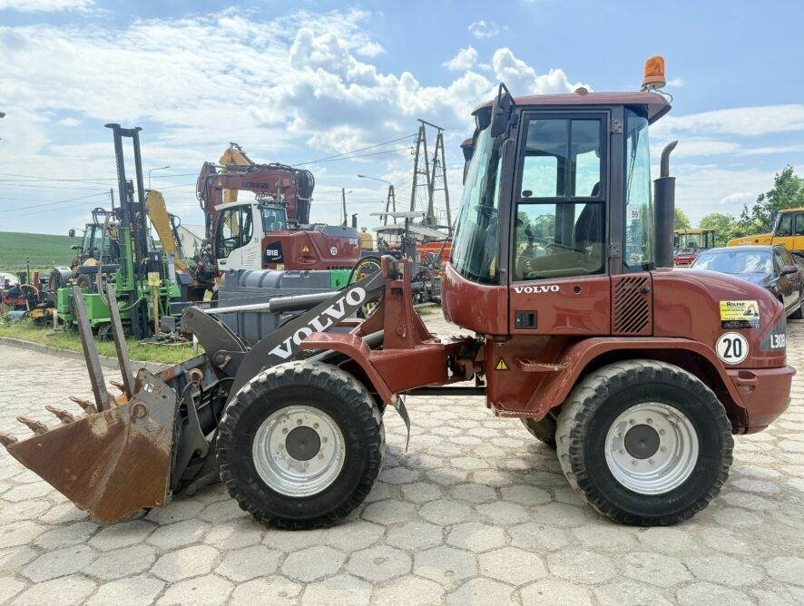 Volvo L30B Pro - מעמיס גלגלים: תמונה 3 Volvo L30B Pro - מעמיס גלגלים: תמונה 3