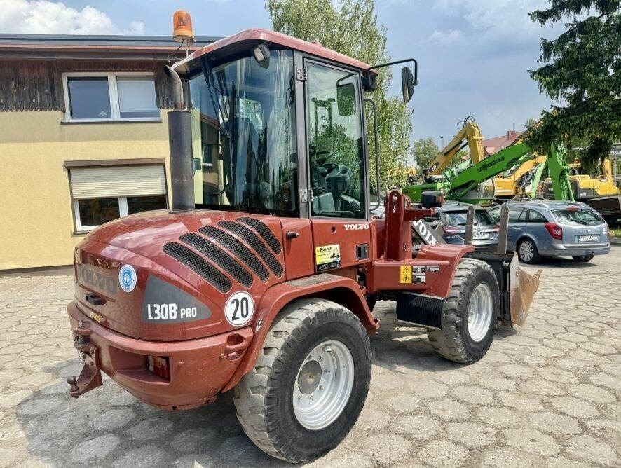 Volvo L30B Pro - מעמיס גלגלים: תמונה 1 Volvo L30B Pro - מעמיס גלגלים: תמונה 1