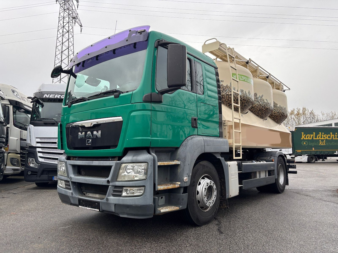 MAN TGS 18.440 Silo/Waage/Kompressor/40m Schlauch - משאית מכל: תמונה 3 MAN TGS 18.440 Silo/Waage/Kompressor/40m Schlauch - משאית מכל: תמונה 3