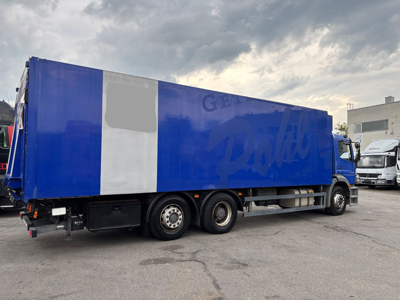 Mercedes-Benz 2528 L LBW/Klima/Frigoblock - משאית קירור: תמונה 5 Mercedes-Benz 2528 L LBW/Klima/Frigoblock - משאית קירור: תמונה 5
